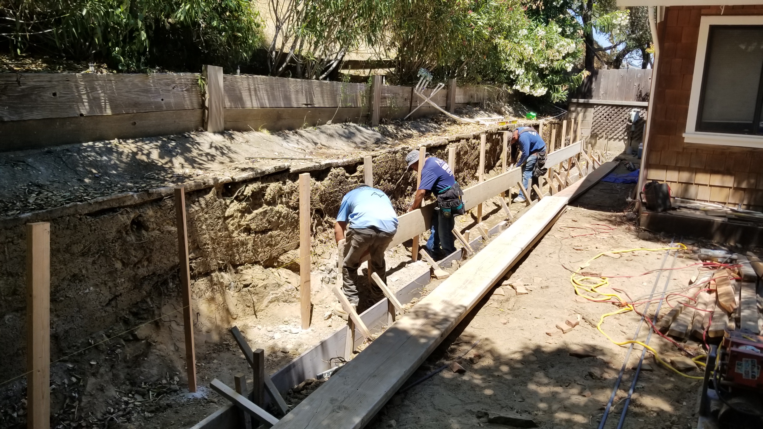 How to Build a Concrete Retaining Wall 2020 – All Access Construction