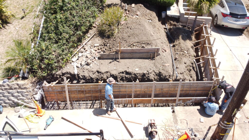 How to build a concrete retaining wall oakland